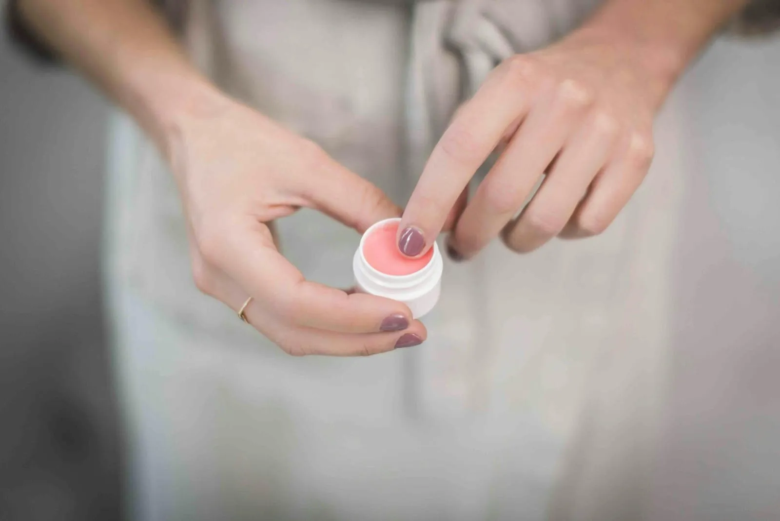 5 Amazing Lip Balm Beauty Hacks